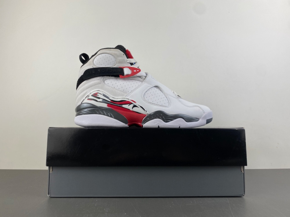 Jordan 8 Retro Bugs Bunny (2025) Men