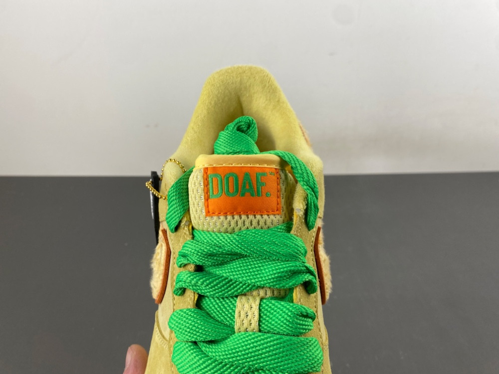 Nike Air Force 1 Low Ducks of a Feather University of Oregon Duck or Egg IU7612-700