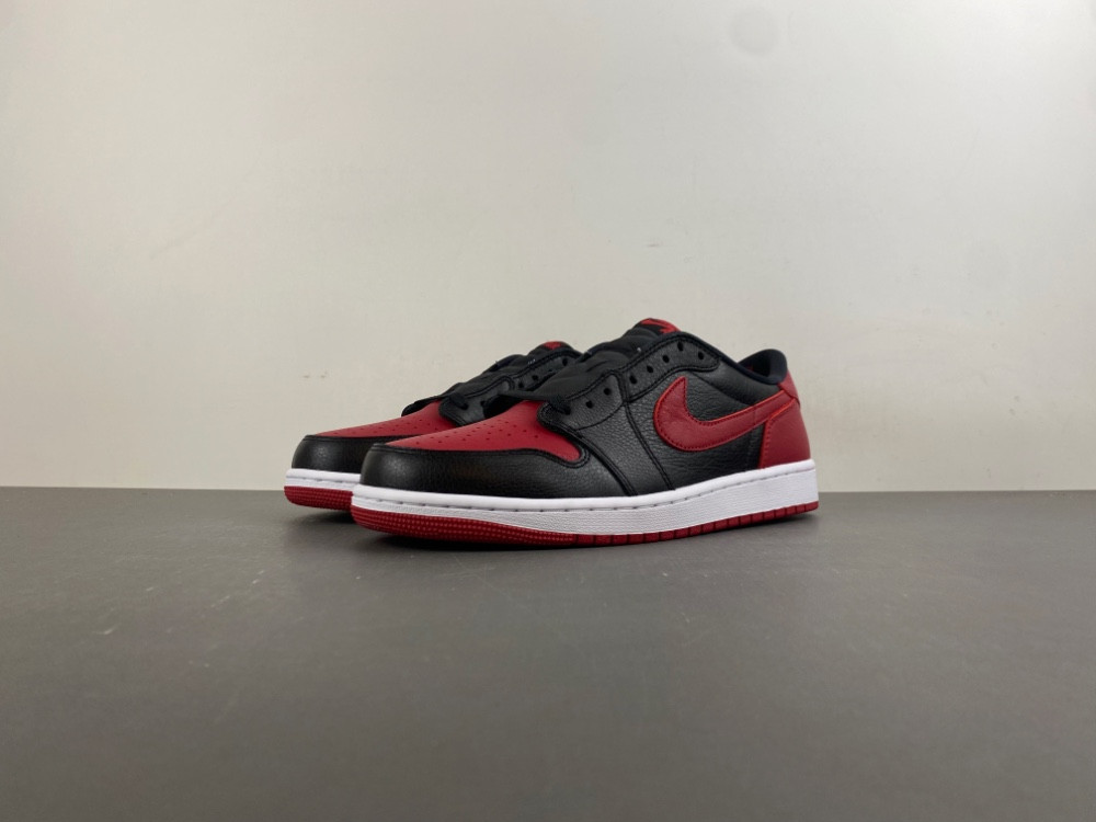 Air Jordan 1 Retro Low OG Banned IW6276-001