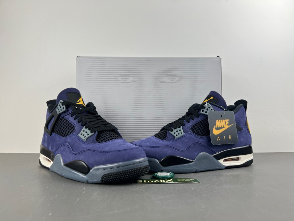 Air Jordan 4 Retro 
