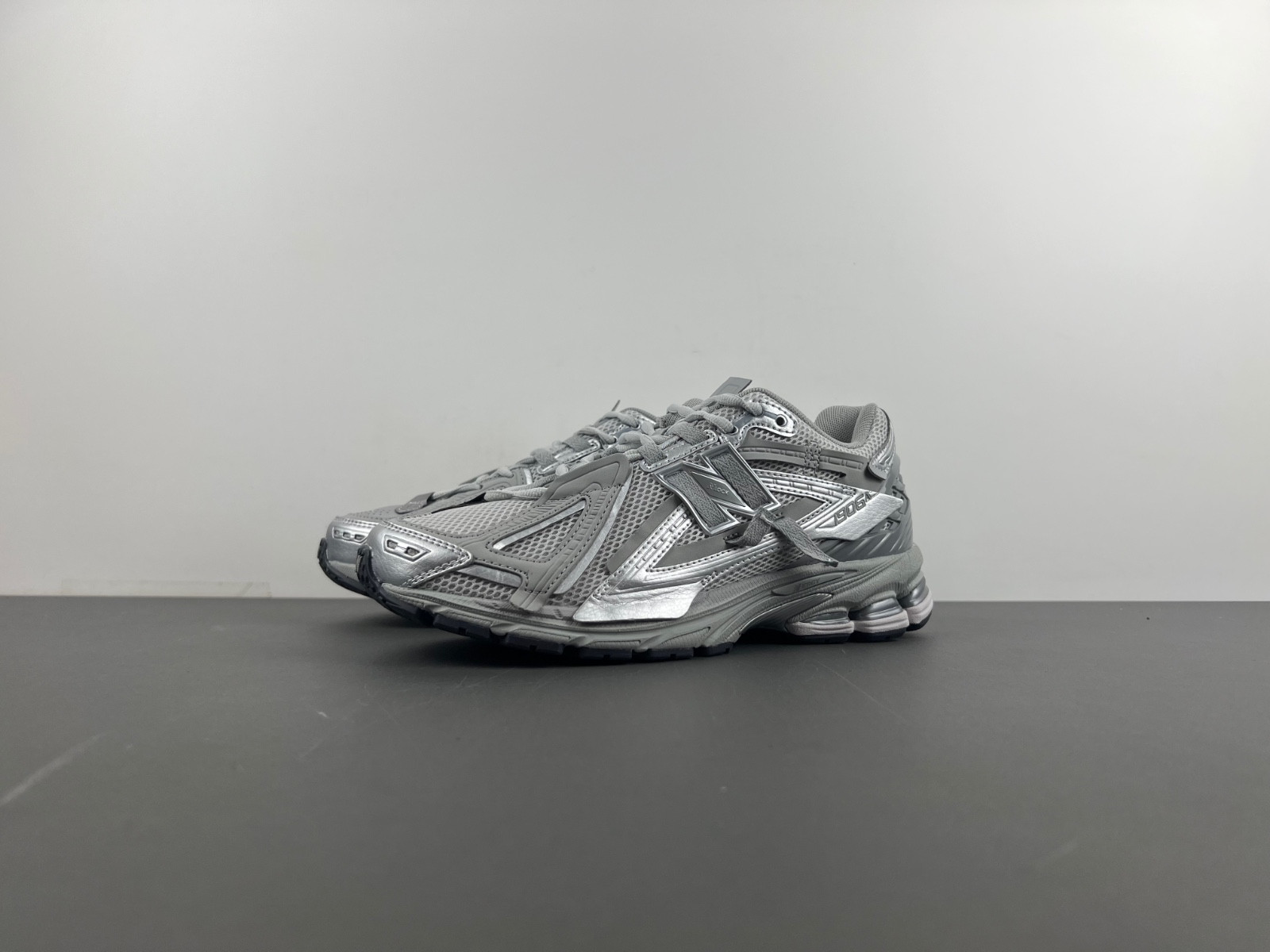 new Ba1an*e 1906a concrete silver metallic m1906ag