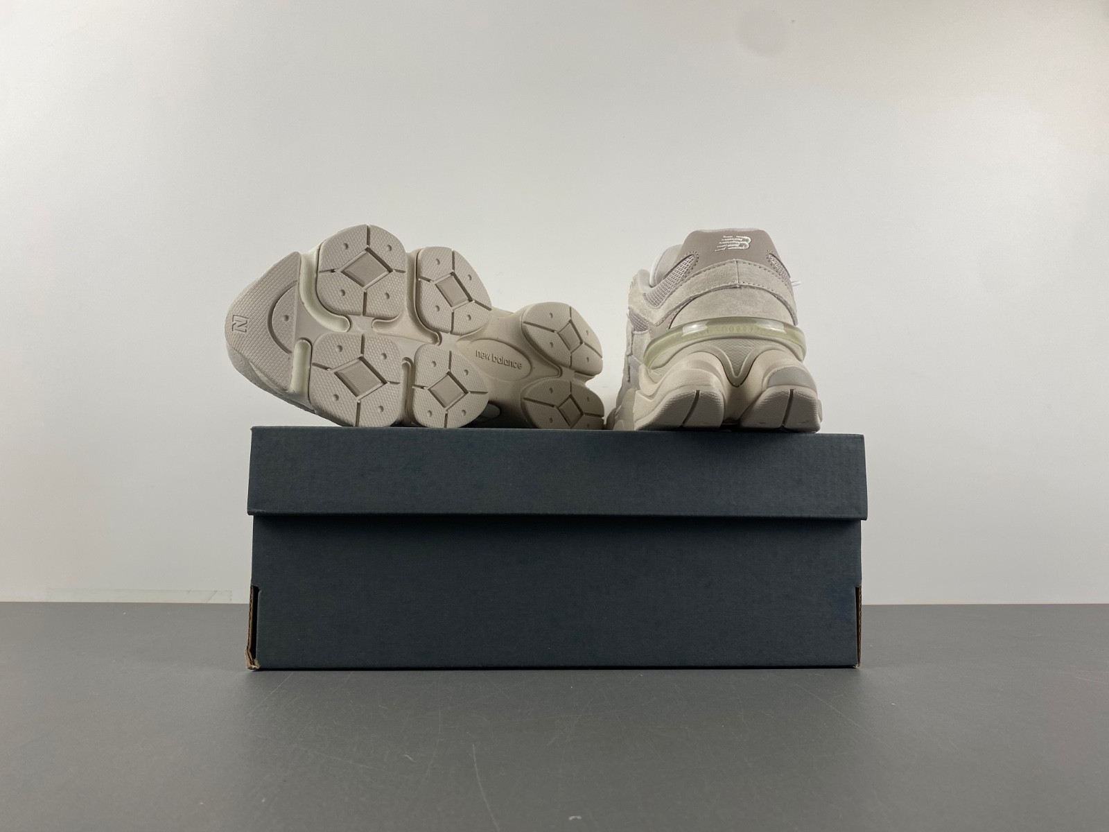 new Ba1an*e 9060 beige men