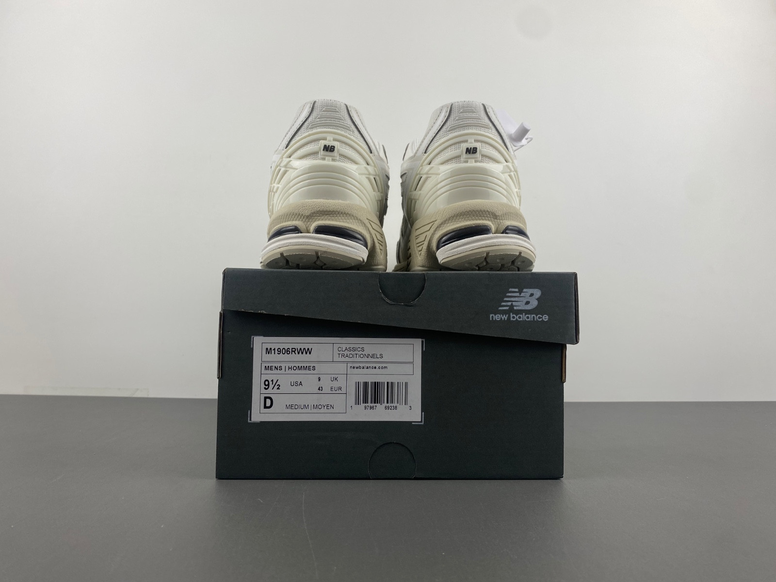 new Ba1an*e 1906r white / black - m1906rww