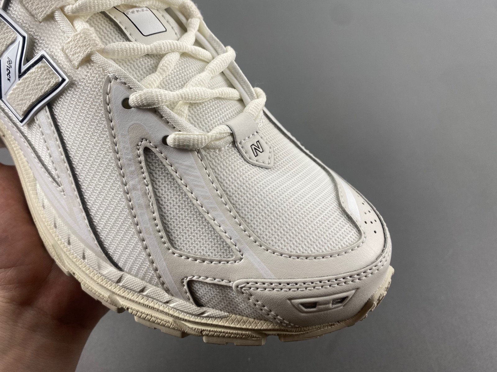 new Ba1an*e 1906r white / black - m1906rww