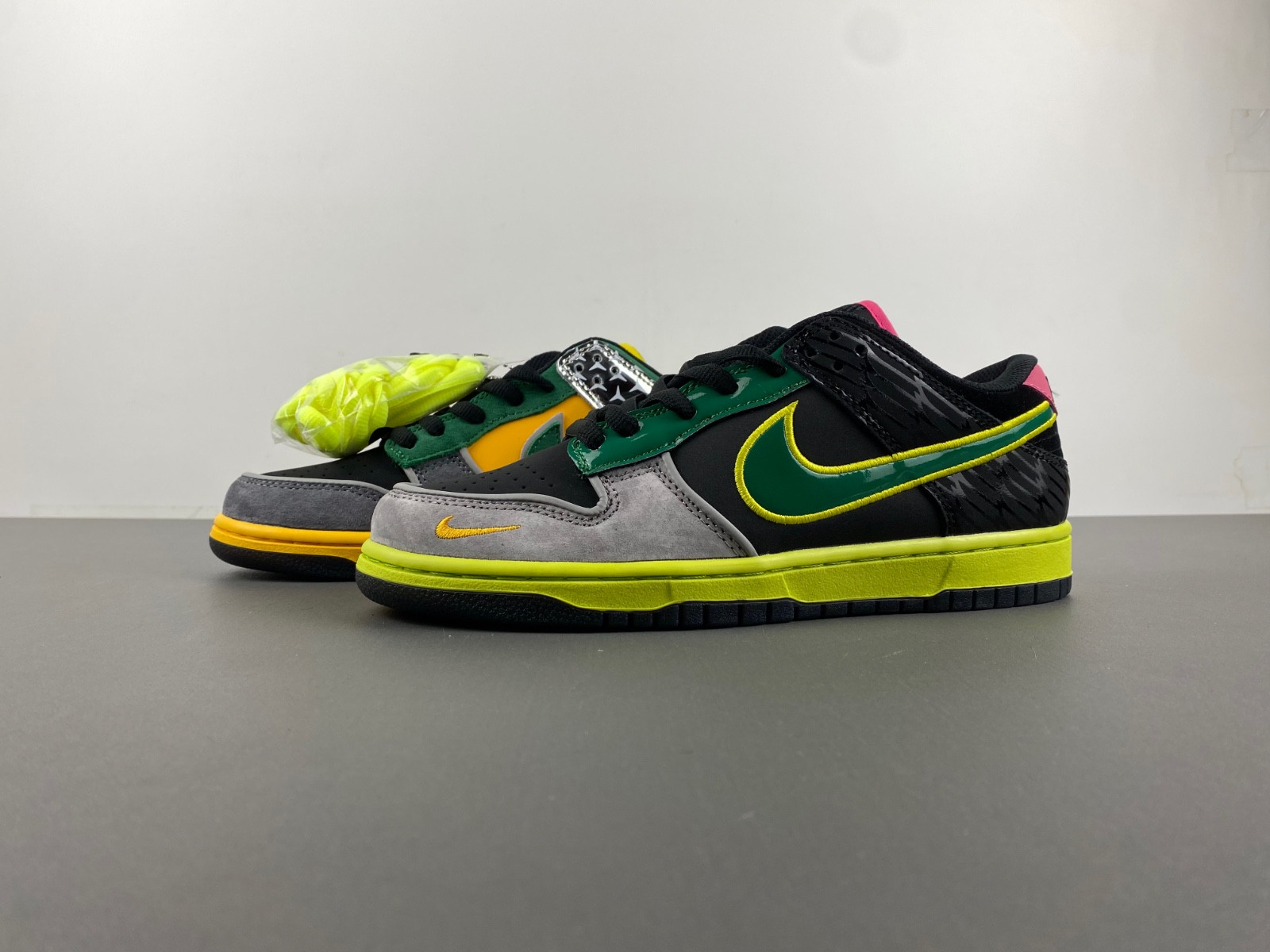 Nike Dunk Low What the Duck Home University of Oregon HV1454-001