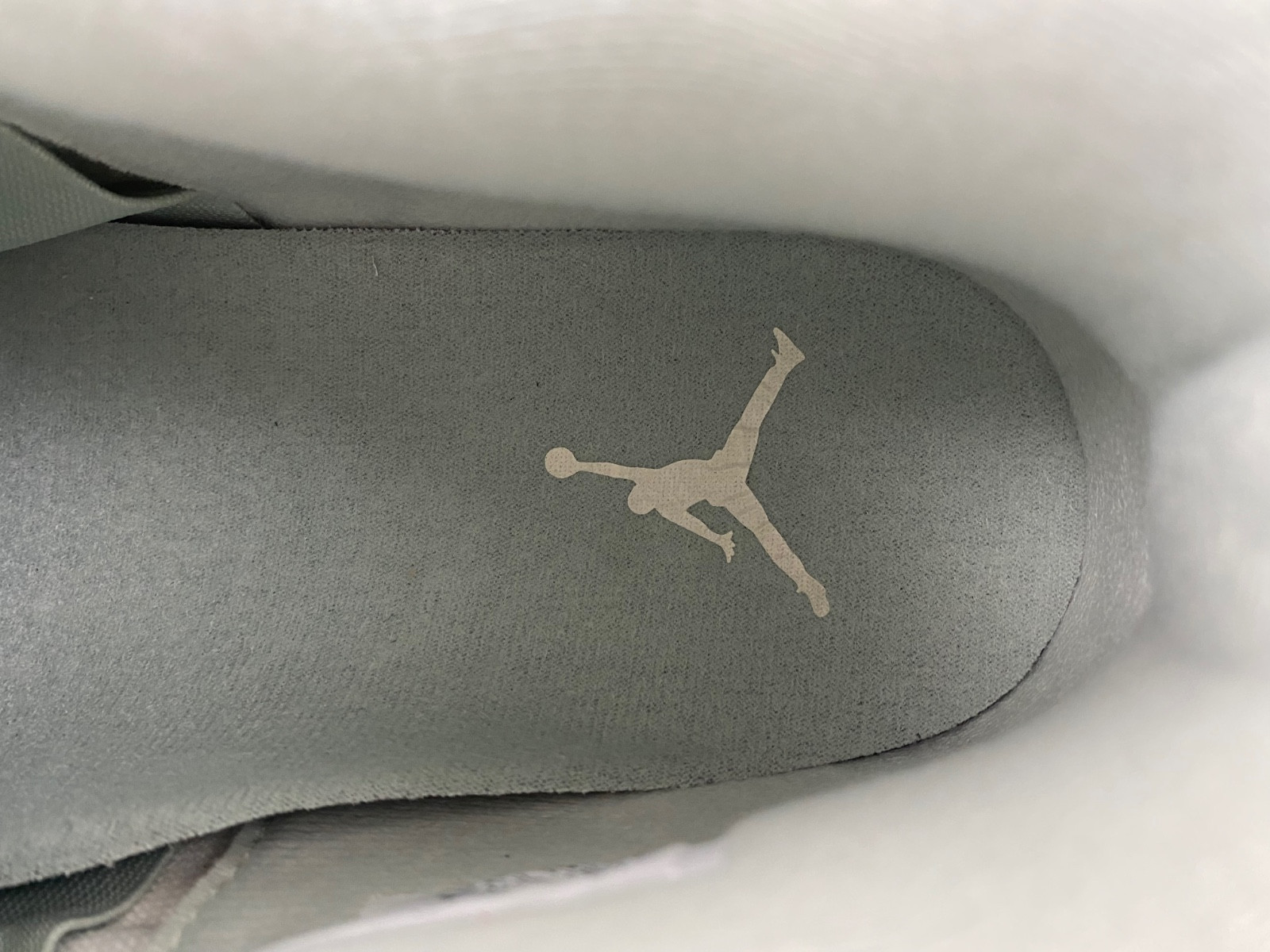 Air Jordan 4 WMNS "Seafoam" HV0823-003