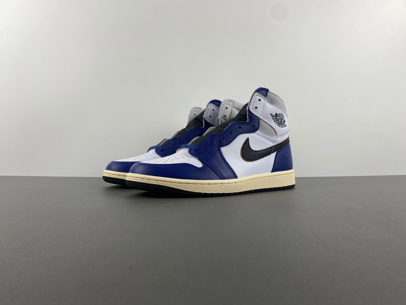 Air Jordan 1 High OG Rare Air Deep Royal Blue DZ5485-100