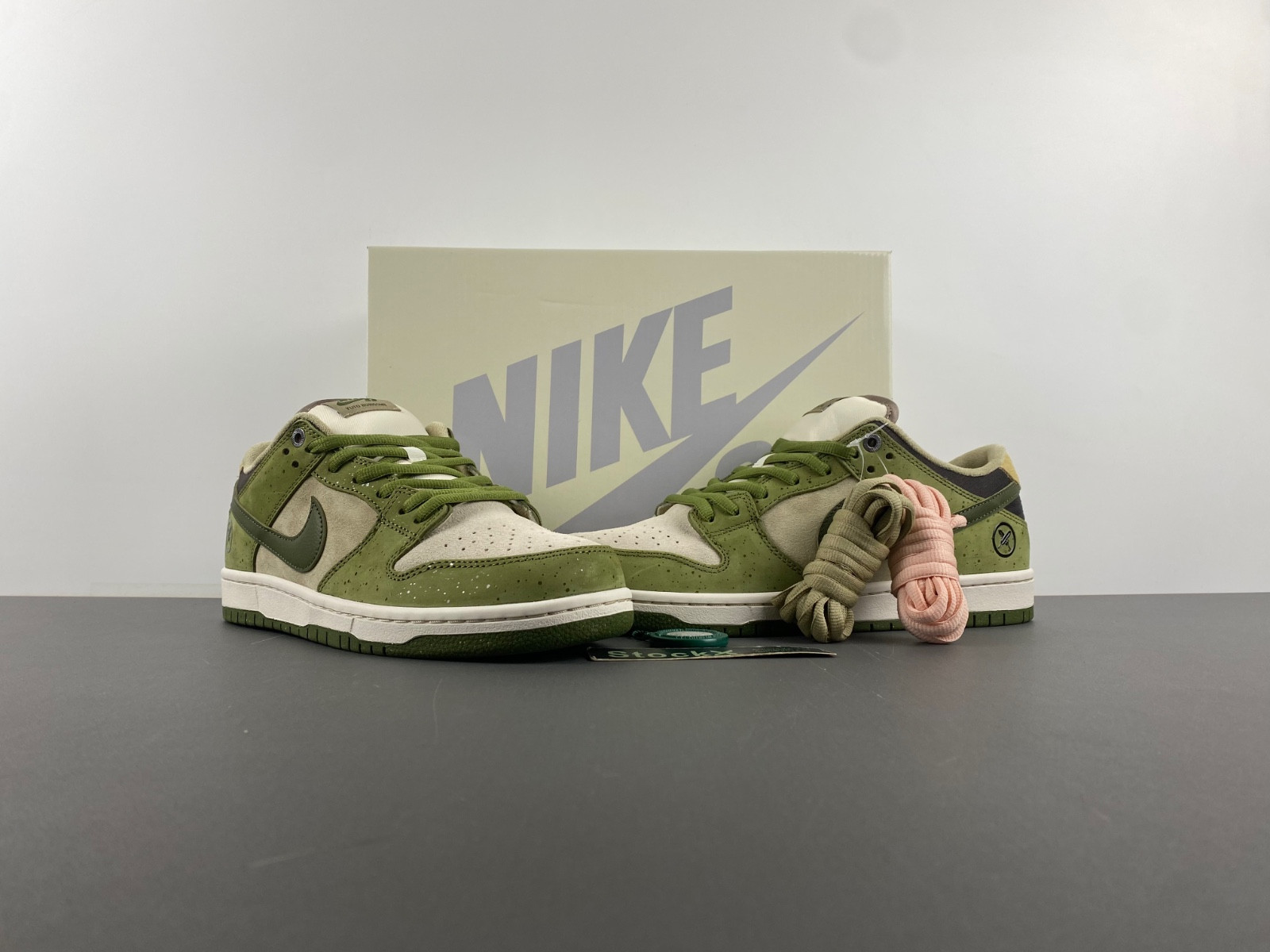 Yuto Horigome Nike SB Dunk "Asparagus" HF8022-300