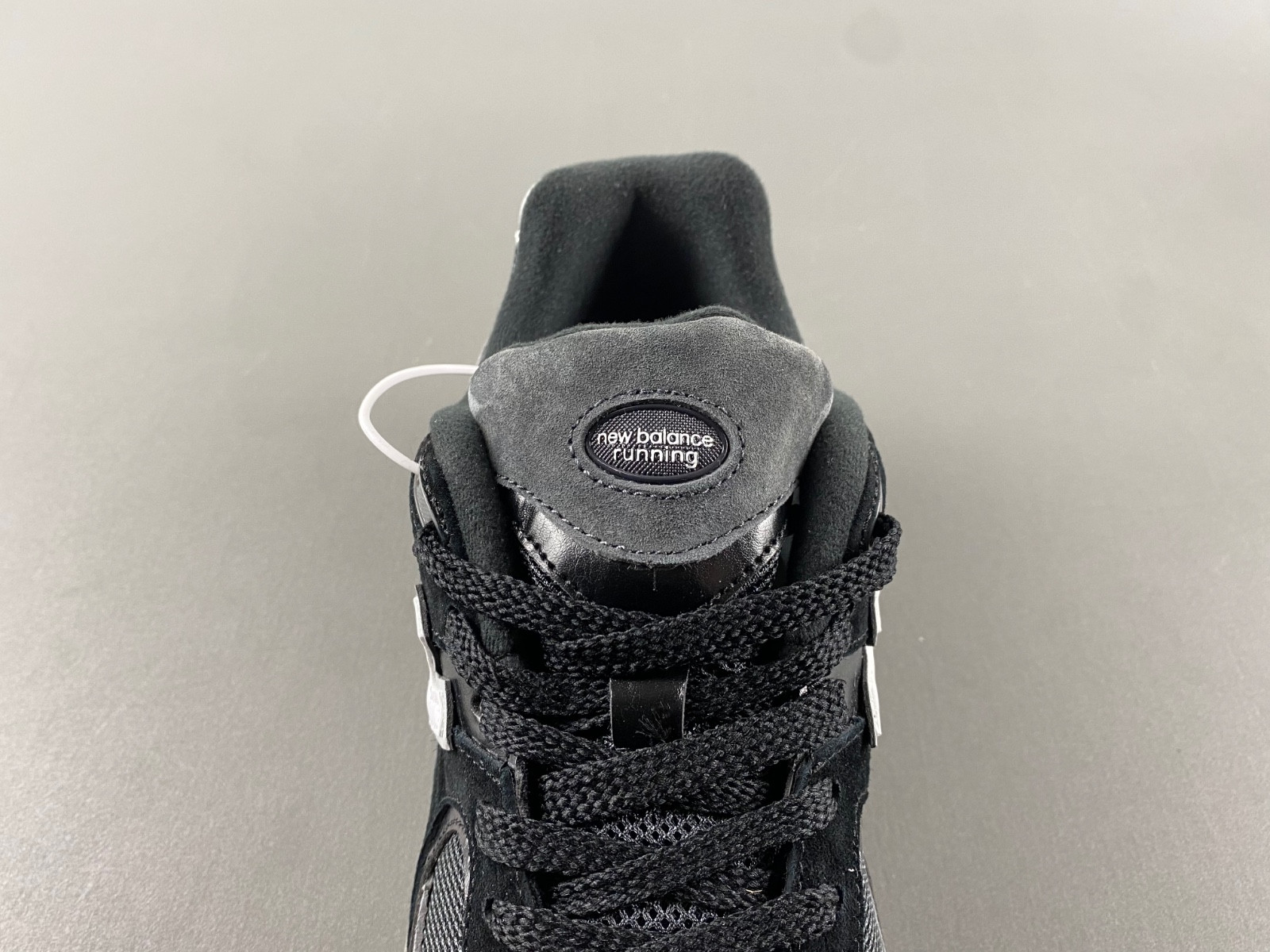 new Ba1an*e 2002r black dark grey white