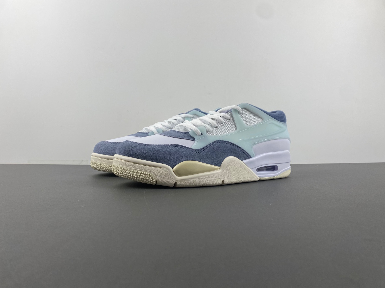 Jordan 4 RM Diffused Blue Ashen Slate FQ7939-101