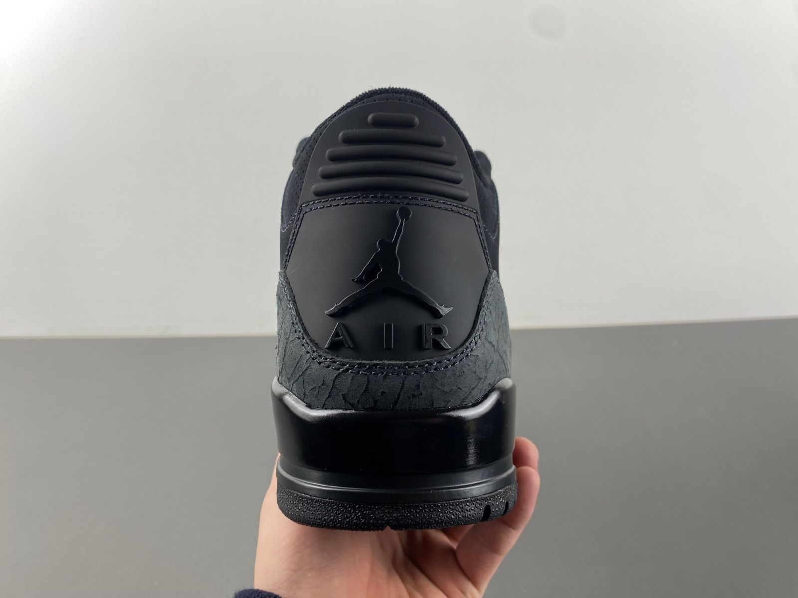 Air Jordan 3 "Black Cat" 2025 CT8532-001
