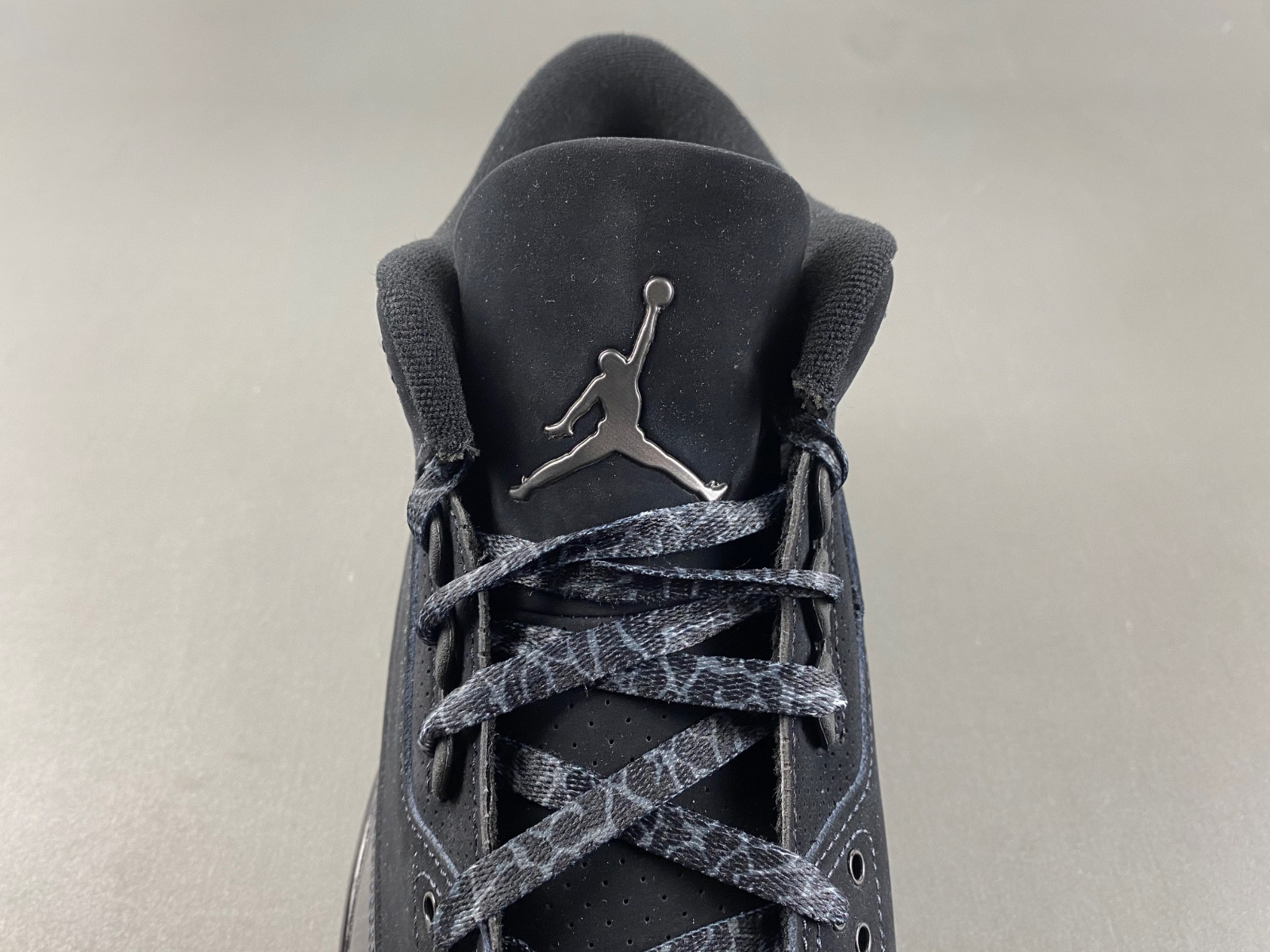Air Jordan 3 "Black Cat" 2025 CT8532-001