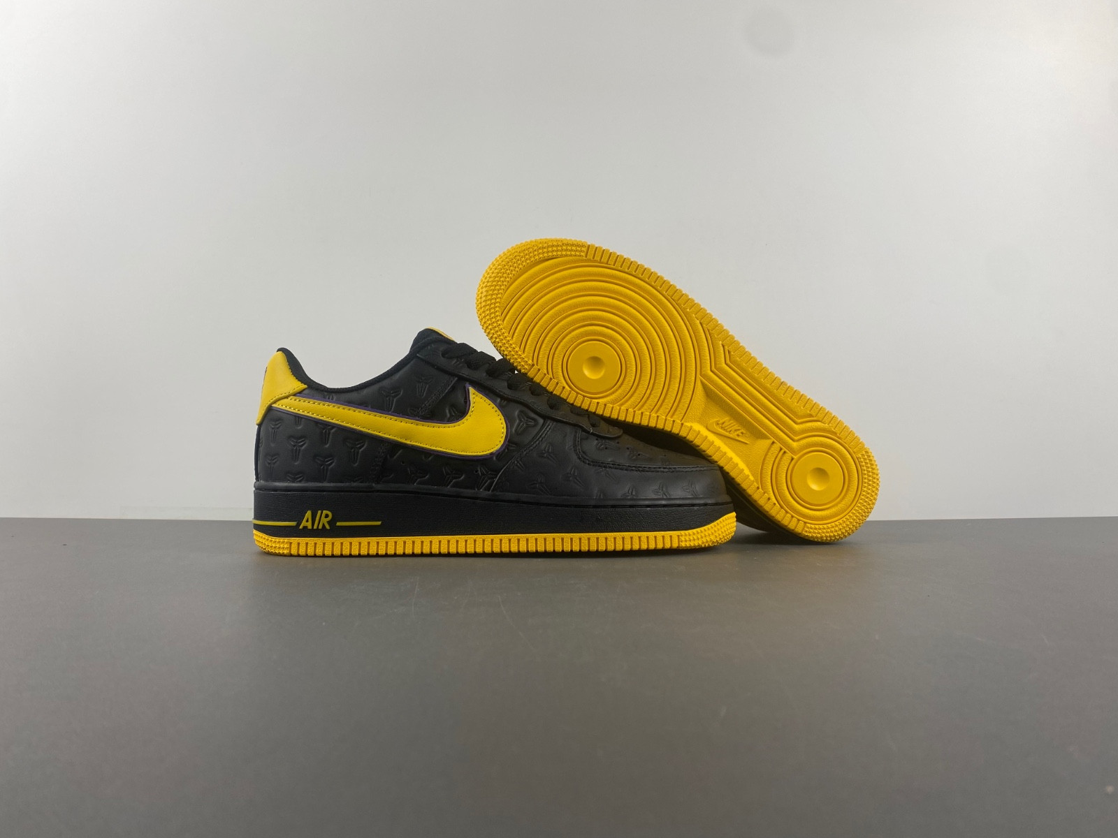 Kobe Bryant x Nike Air Force 1 Low Black HV5122-001