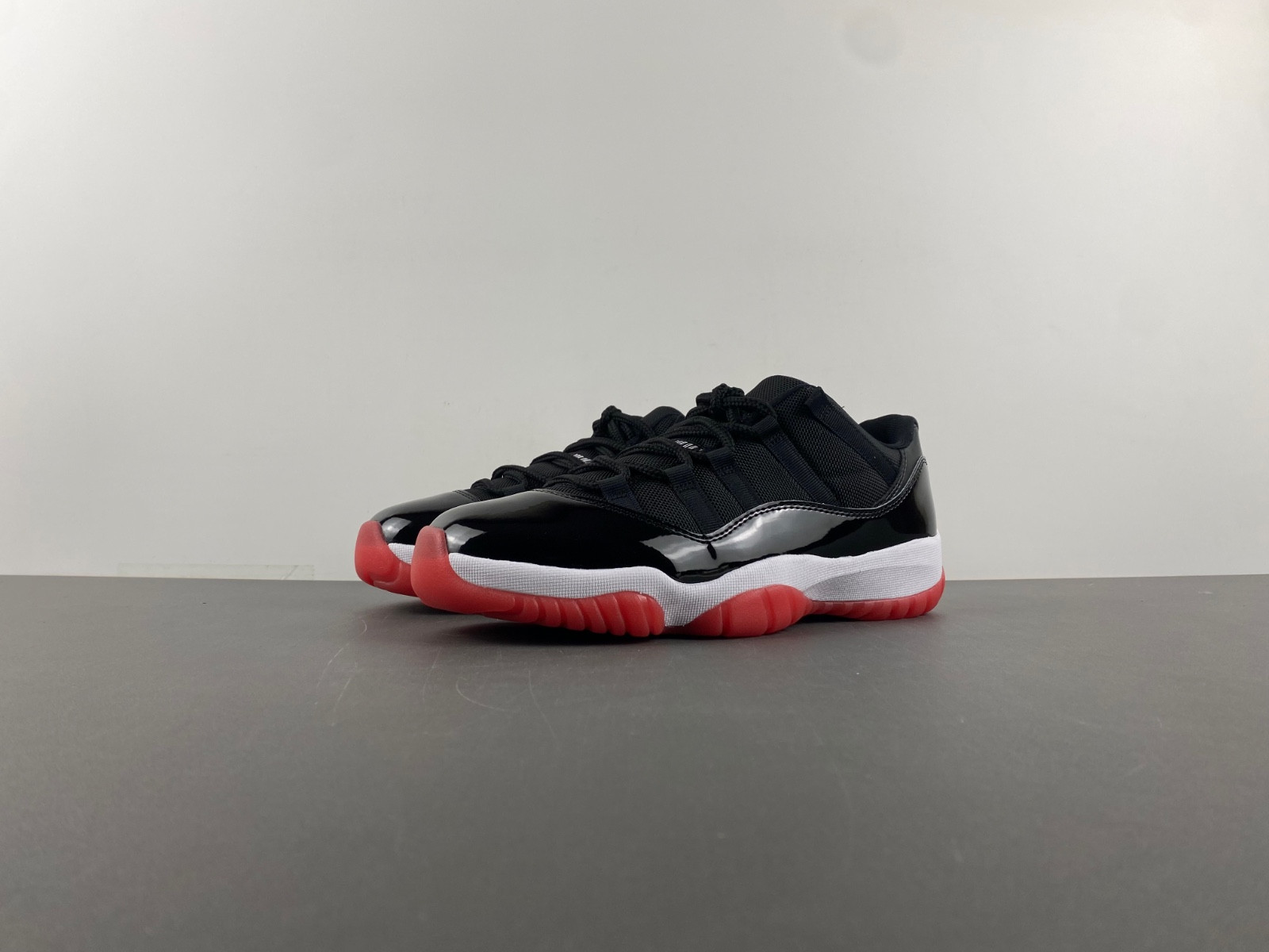 Air Jordan 11 Retro Low ''Bred'' 2025 FV5104-006