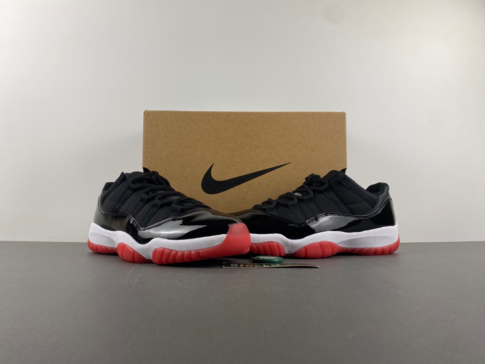 Air Jordan 11 Retro Low 