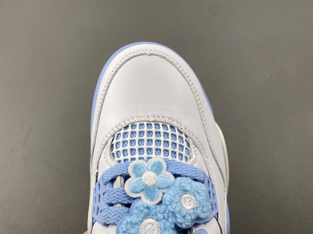 Air Jordan 4 "Aluminum" "White/Blue Tint" HV0823-100