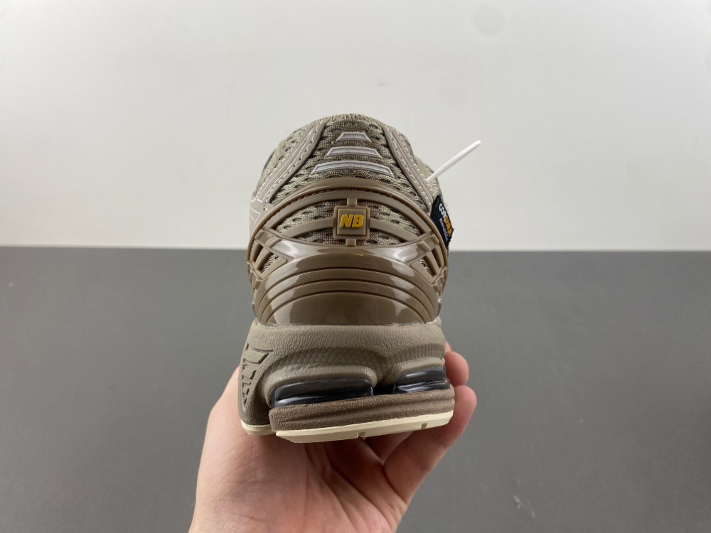 new Ba1an*e 1906r cordura olive tan men