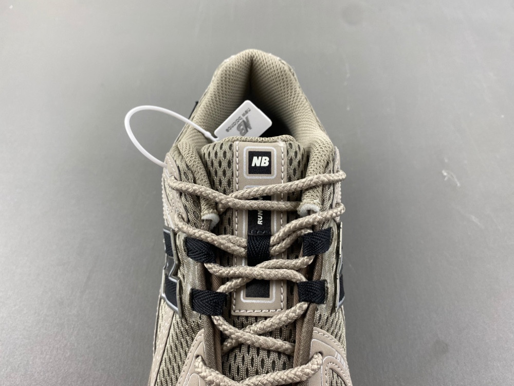 new Ba1an*e 1906r cordura olive tan men