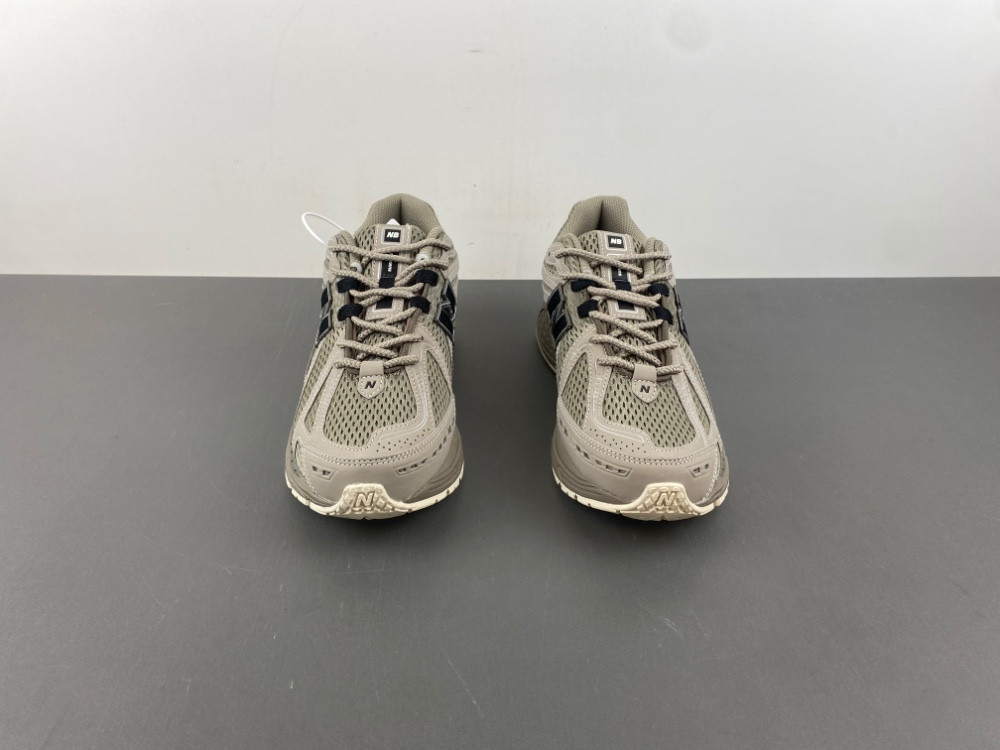 new Ba1an*e 1906r cordura olive tan men