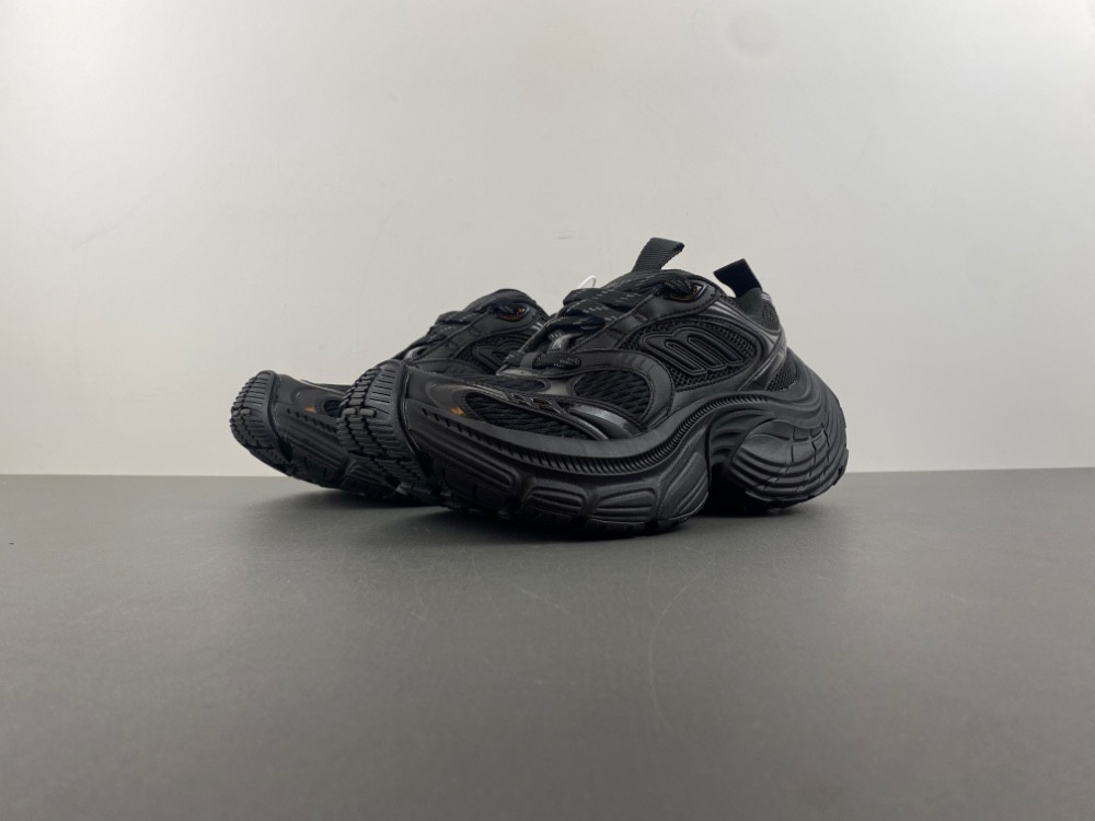 Ba1en*iaga 10xl sneaker in black mesh