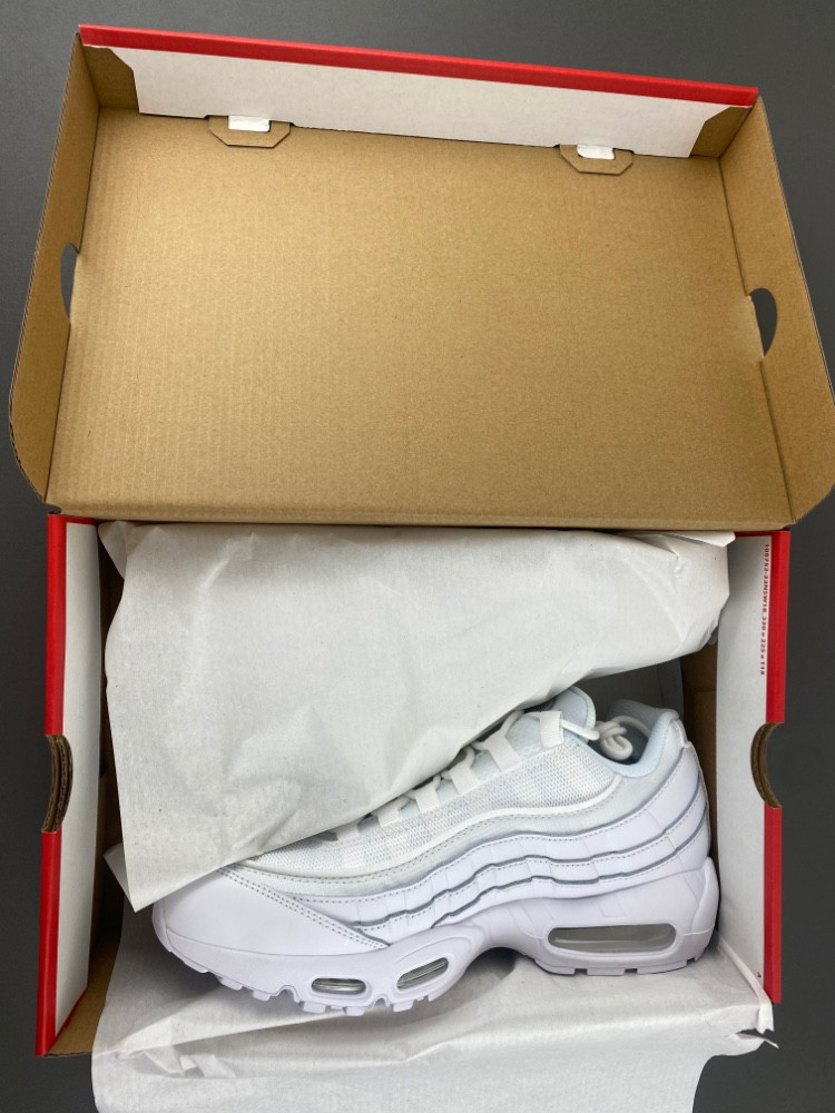 Nike Air Max 95 Essential White Grey Fog CT1268-100