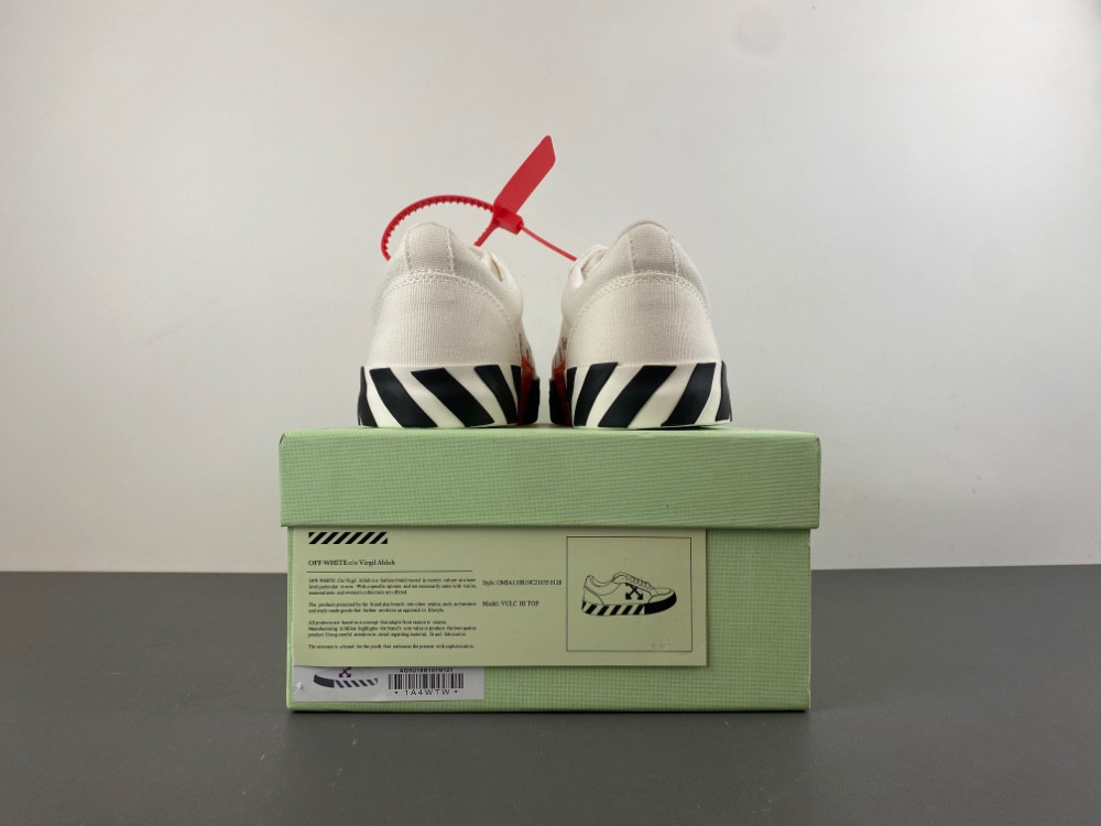 OWT c/o Virgil Abloh Vulc Low Top Sneaker