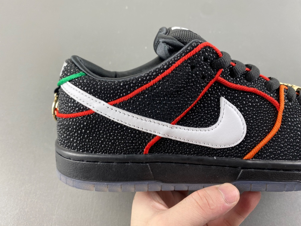 Nike SB Dunk Low Bronx Girls Skate - HV1664-001