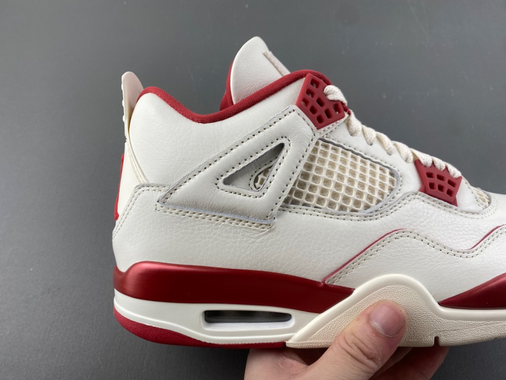 Air Jordan 4 Valentine