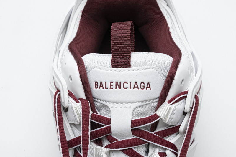 Ba1en*iaga track white with red line