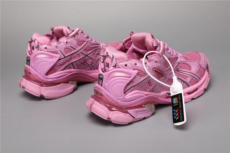 Ba1en*iaga runner sneaker in pink