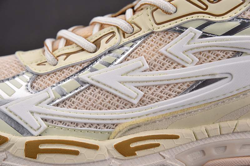 OWT Be Right Back White/Beige Sneakers SNEAKERS