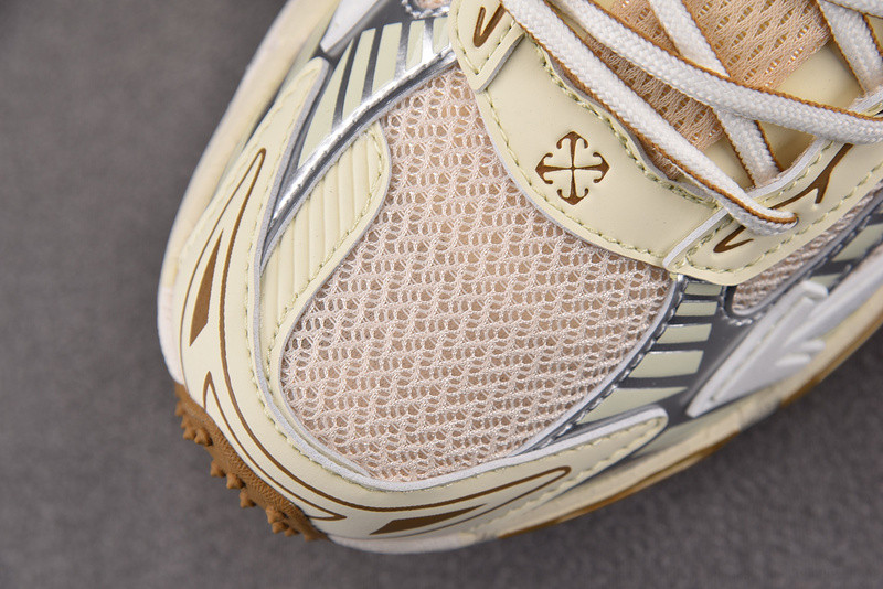 OWT Be Right Back White/Beige Sneakers SNEAKERS