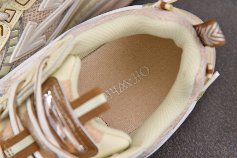 OWT Be Right Back White/Beige Sneakers SNEAKERS