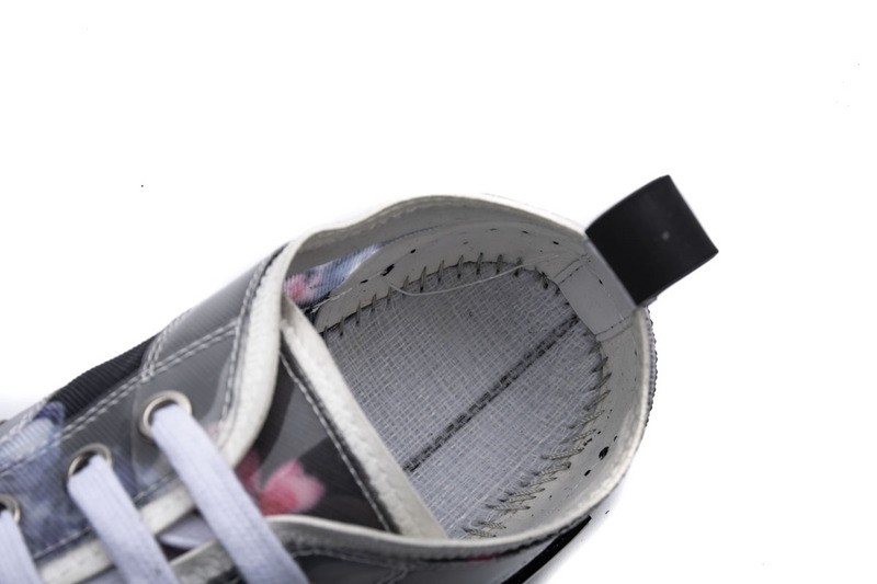 D10r b23 oblique low top sneaker t00853h063