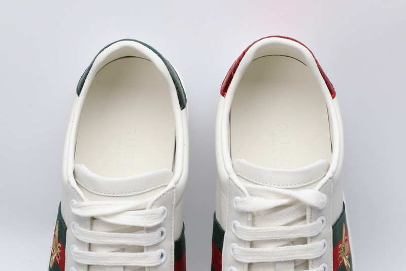 Gvc*1 ace embroidered low-top sneaker white with bee