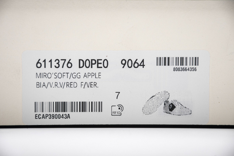 Gvc*1 low-top sneaker white with apple