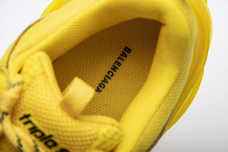 Ba1en*iaga triple s yellow