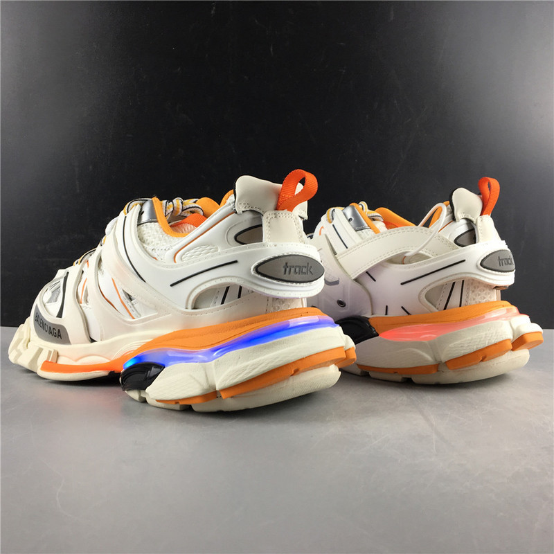 Ba1en*iaga 3.0 track trainer orange white with led