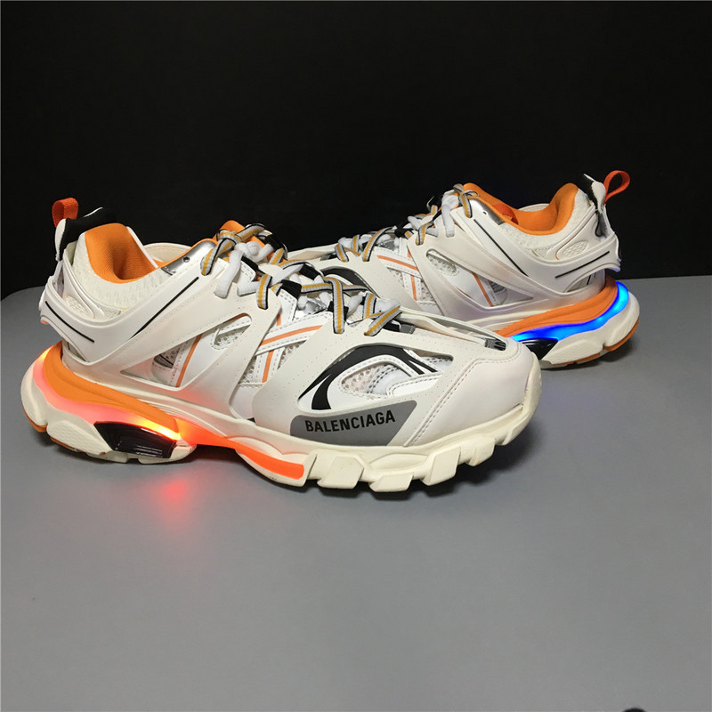Ba1en*iaga 3.0 track trainer orange white with led