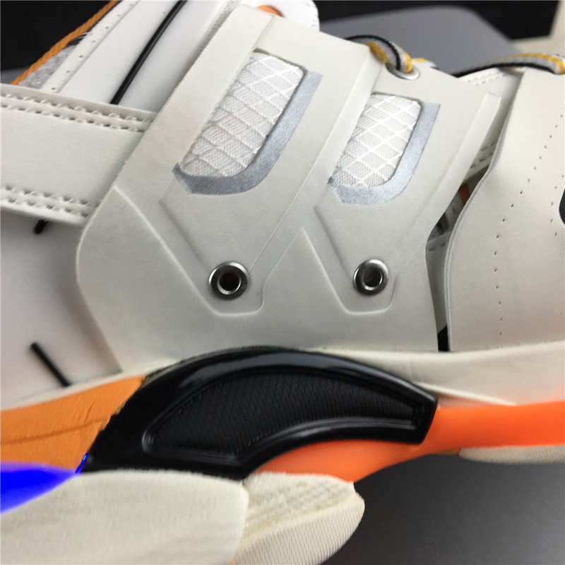 Ba1en*iaga 3.0 track trainer orange white with led