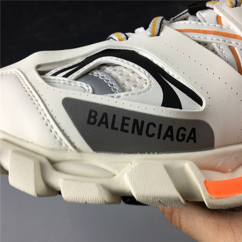 Ba1en*iaga 3.0 track trainer orange white with led