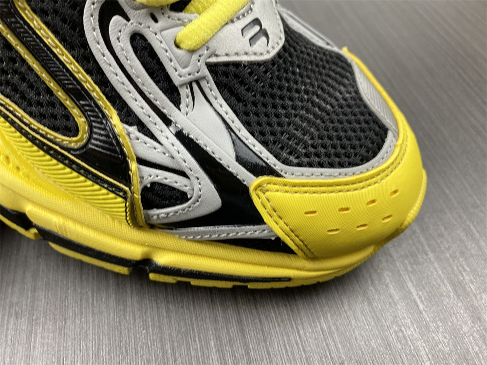 Ba*len*cia*ga x-pander 6.0 yellow and black