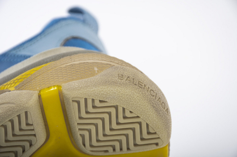 Ba*len*cia*ga triple s trainer ssense exclusive