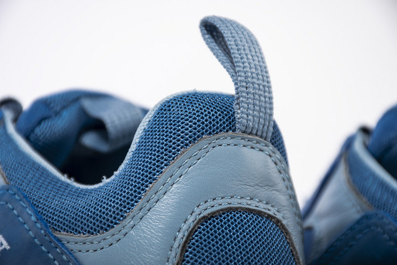 Ba*len*cia*ga triple s trainer ssense exclusive