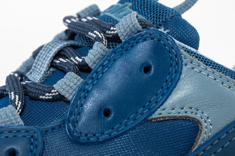 Ba*len*cia*ga triple s trainer ssense exclusive