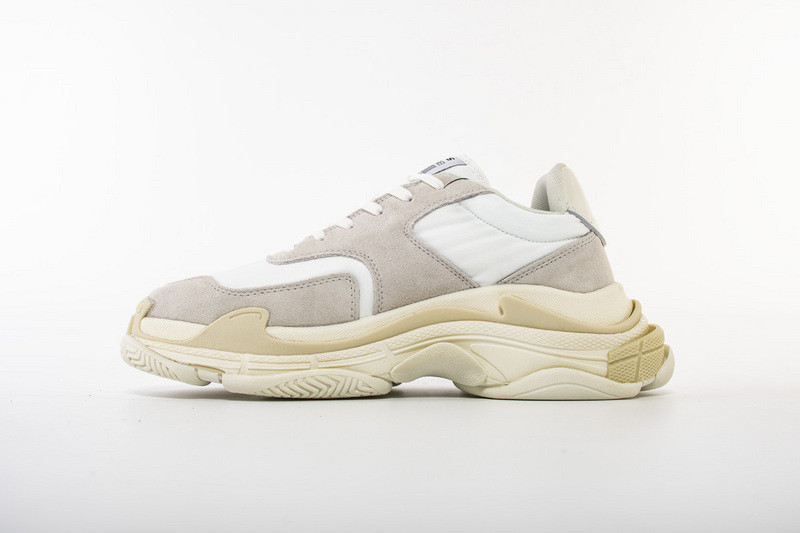 Ba*len*cia*ga white triple s trainers