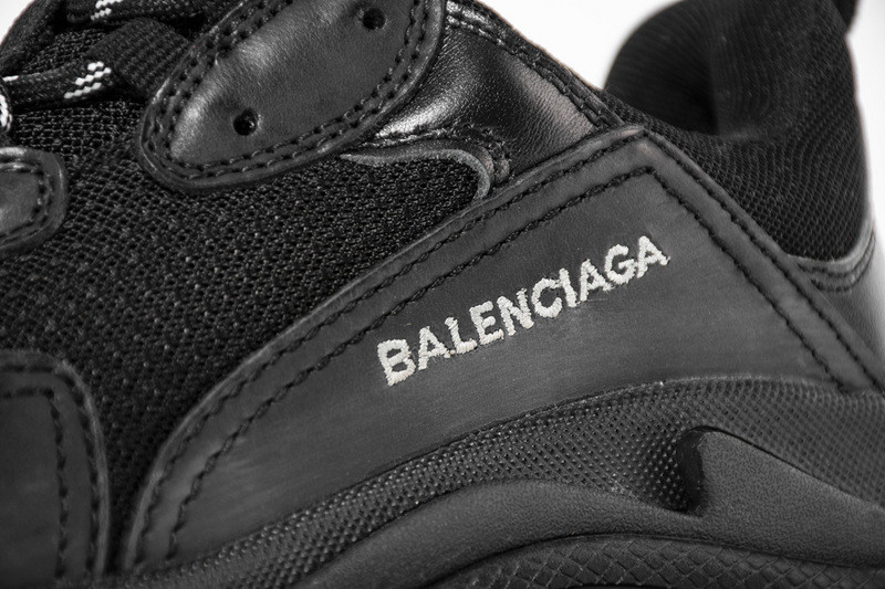 Ba*len*cia*ga triple s triple black