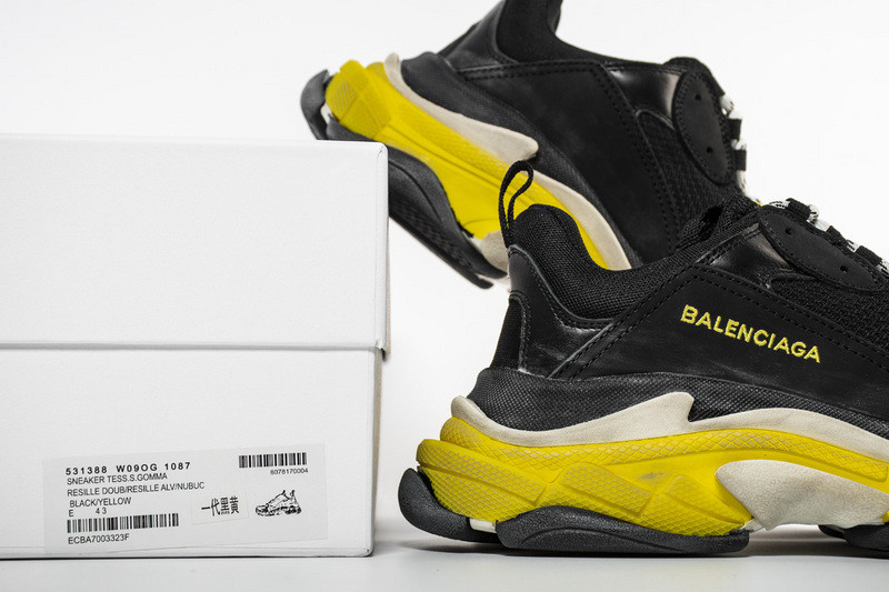 Ba*len*cia*ga triple s trainers black yellow women
