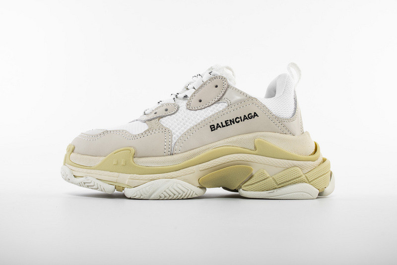Ba*len*cia*ga triple s trainers white