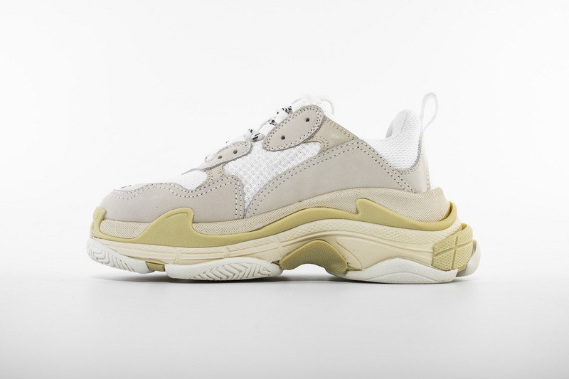 Ba*len*cia*ga triple s trainers white